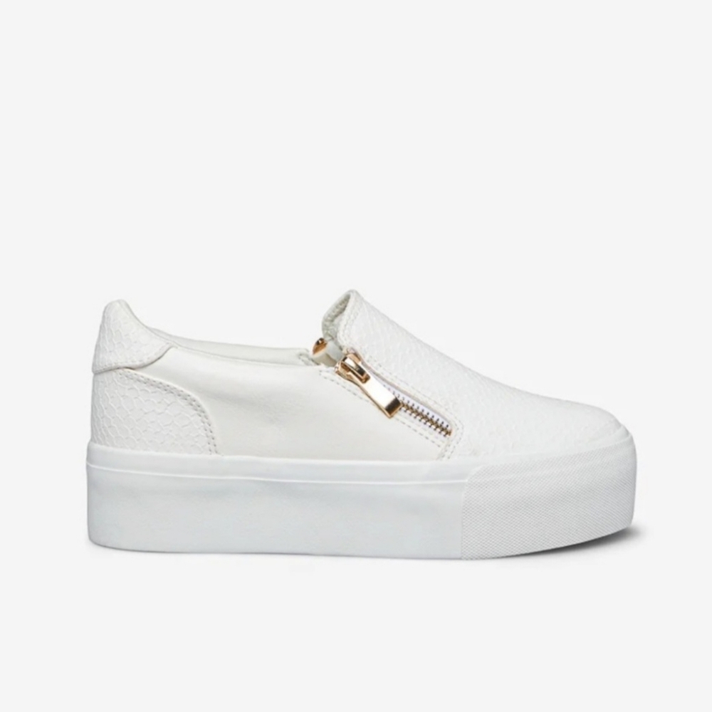 Shodazzle Size 9 White Sneakers